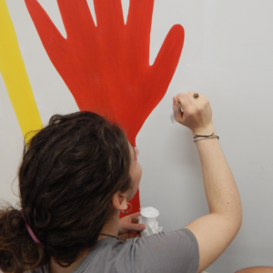 I ragazzi e le ragazze del Liceo artistico di Biella decorano le aule formazione del nuovo Ospedale degli Infermi di Biella